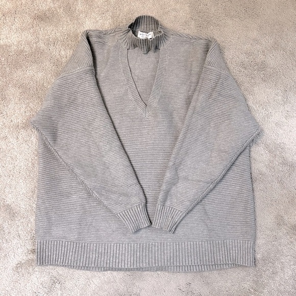 Madison The Label Frida Sweater - Picture 2 of 5